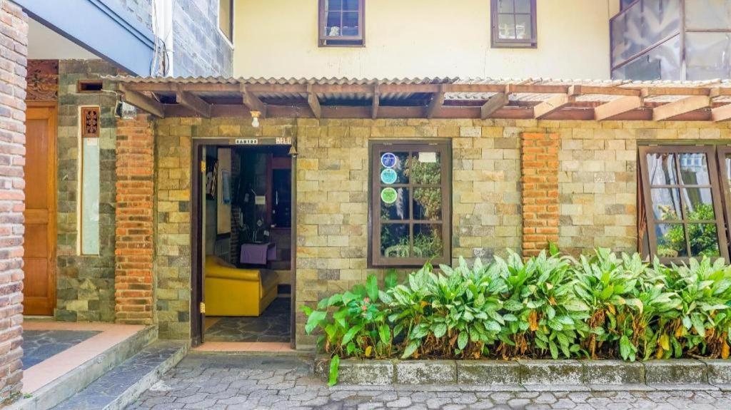Oyo 1488 Hotel Cemara Asri Lembang Exteriér fotografie