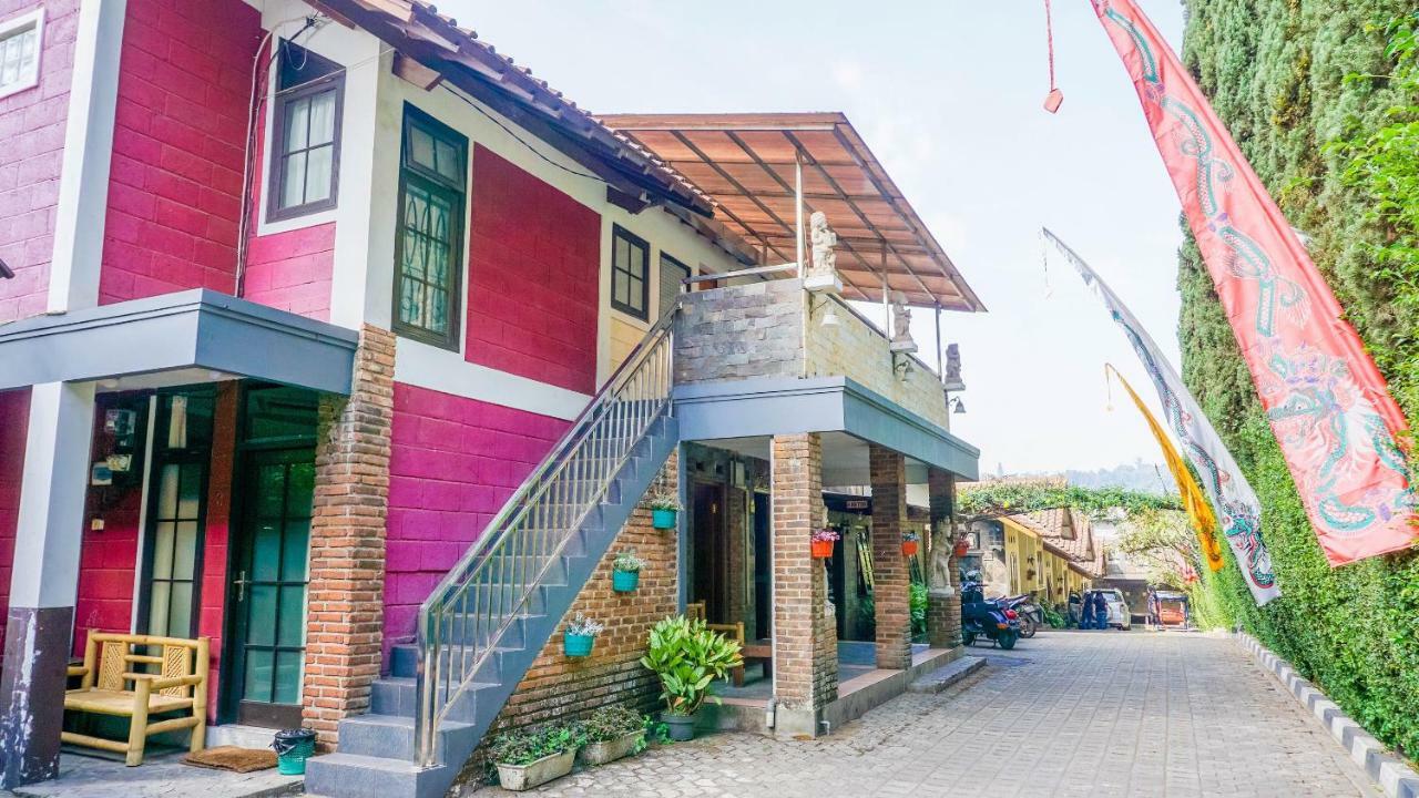 Oyo 1488 Hotel Cemara Asri Lembang Exteriér fotografie