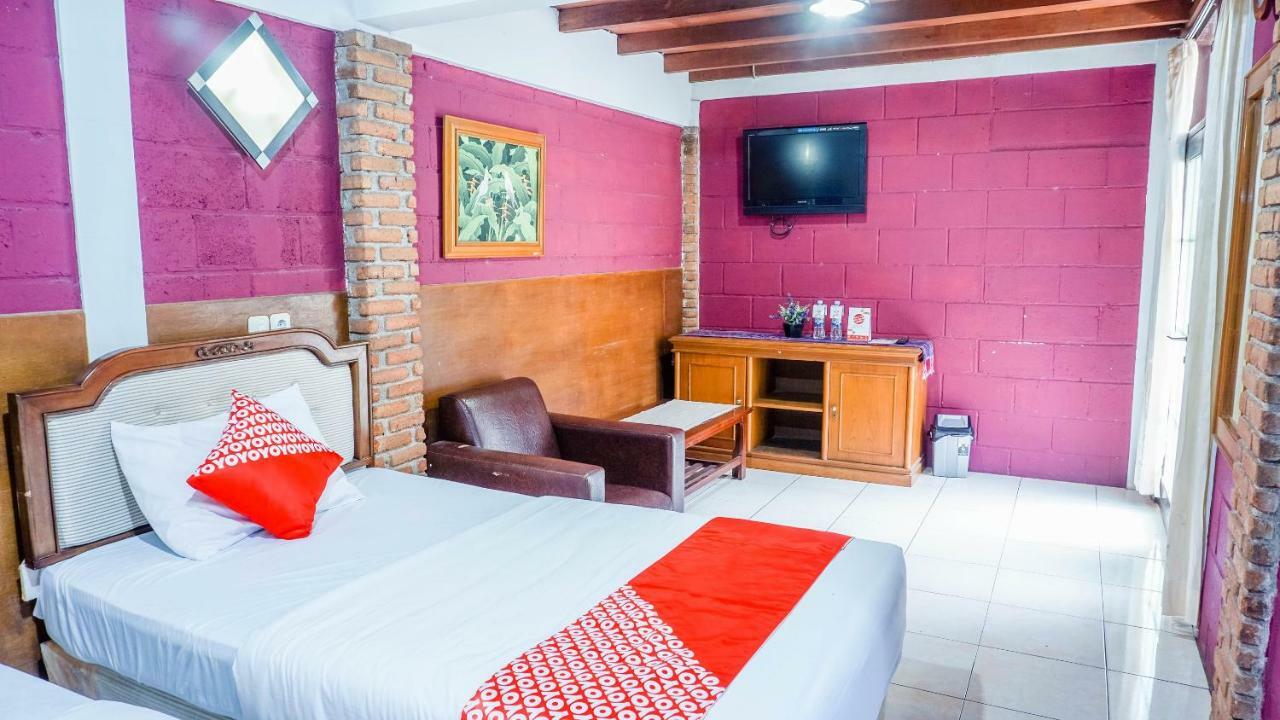 Oyo 1488 Hotel Cemara Asri Lembang Exteriér fotografie